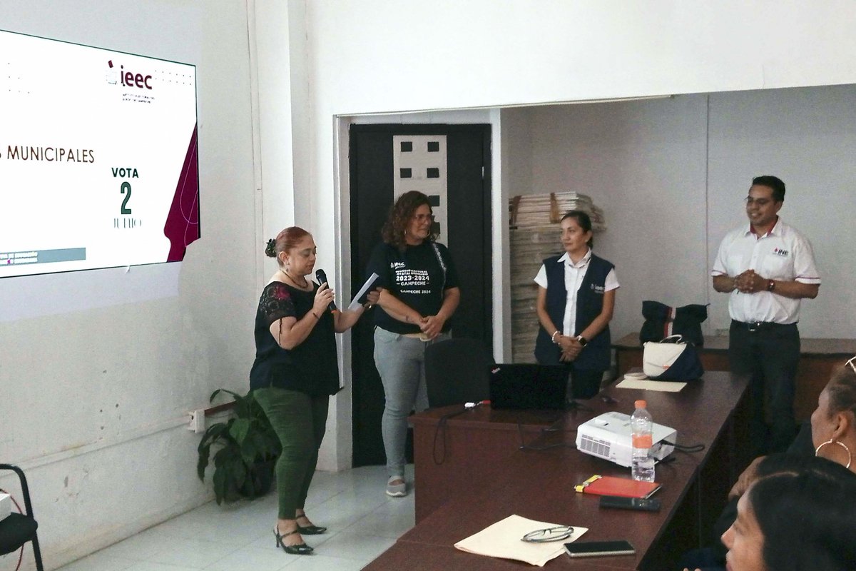 INE_Campeche's tweet photo. Con el propósito de proveer de información puntual y precisa sobre las elecciones locales, personal del IEEC impartió en la 02 JDE del INE Campeche, la capacitación en materia de Juntas Municipales, dirigida a las y los Vocales, así como a SE y CAE del 02 Distrito Federal. https://t.co/nV3VEPqqSd
