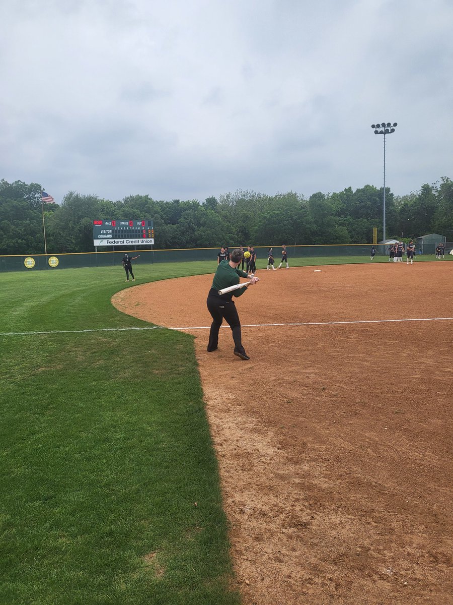 Timmons does it ALL! First base coach and athletic trainer💚🥎💚🩹@PfISDAthletics