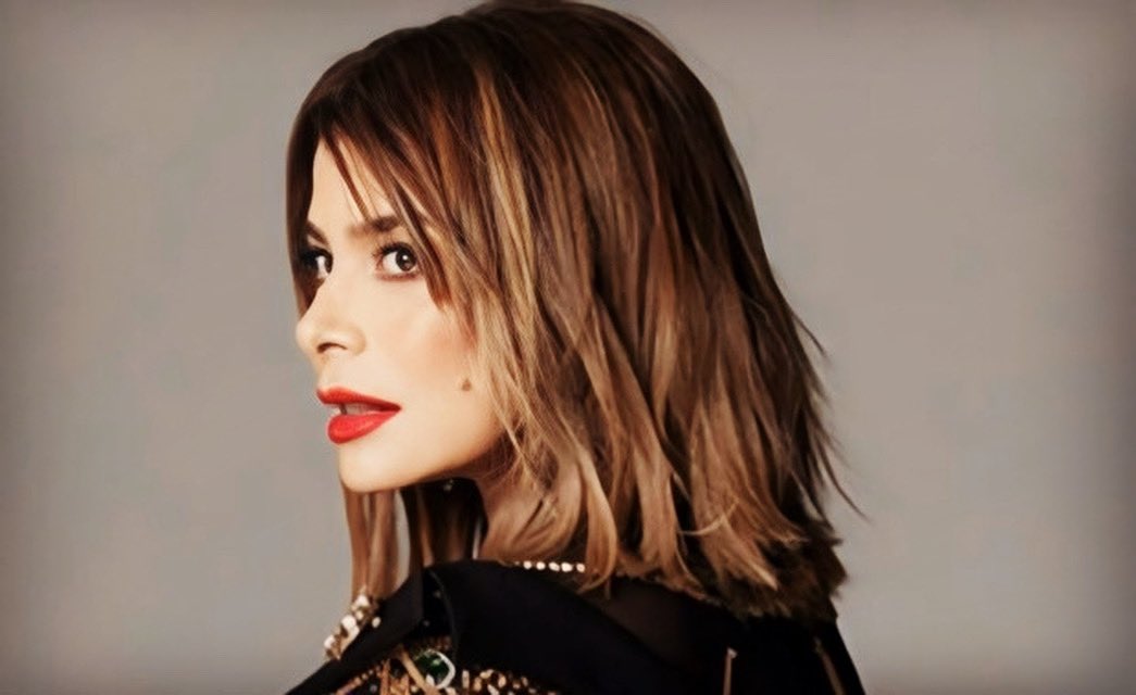 TPaulaUpdate's tweet photo. @paulaabdul VIP Meet &amp; Greet Upgrades for the Magic Summer Tour will be available starting 4/19 at 10 am local in limited quantities.  The starting price is $333 USD and $425 CAD + applicable fees and taxes 🎩🪄 #paulaabdul #magicsummertour #vip #catchthemagic #nkotb https://t.co/E7iALrYak7