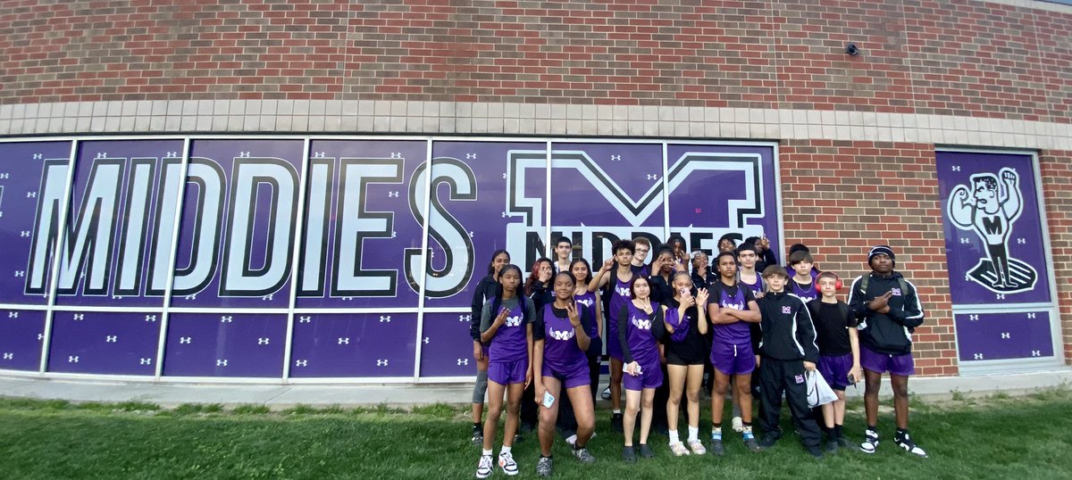 saigescircle's tweet photo. Middletown boys bring home 2nd and girls bring home 3rd!
Lailah C. PR’d in first place with 8 feet for pole vault! Dylan P. brought home the distance medley win with a 5 minute mile! Boys finish 1st in the 4x400! Girls 4x100 and 4x200 scored first place! Boys hurdles scored 1st! https://t.co/6b4cwUD3Si