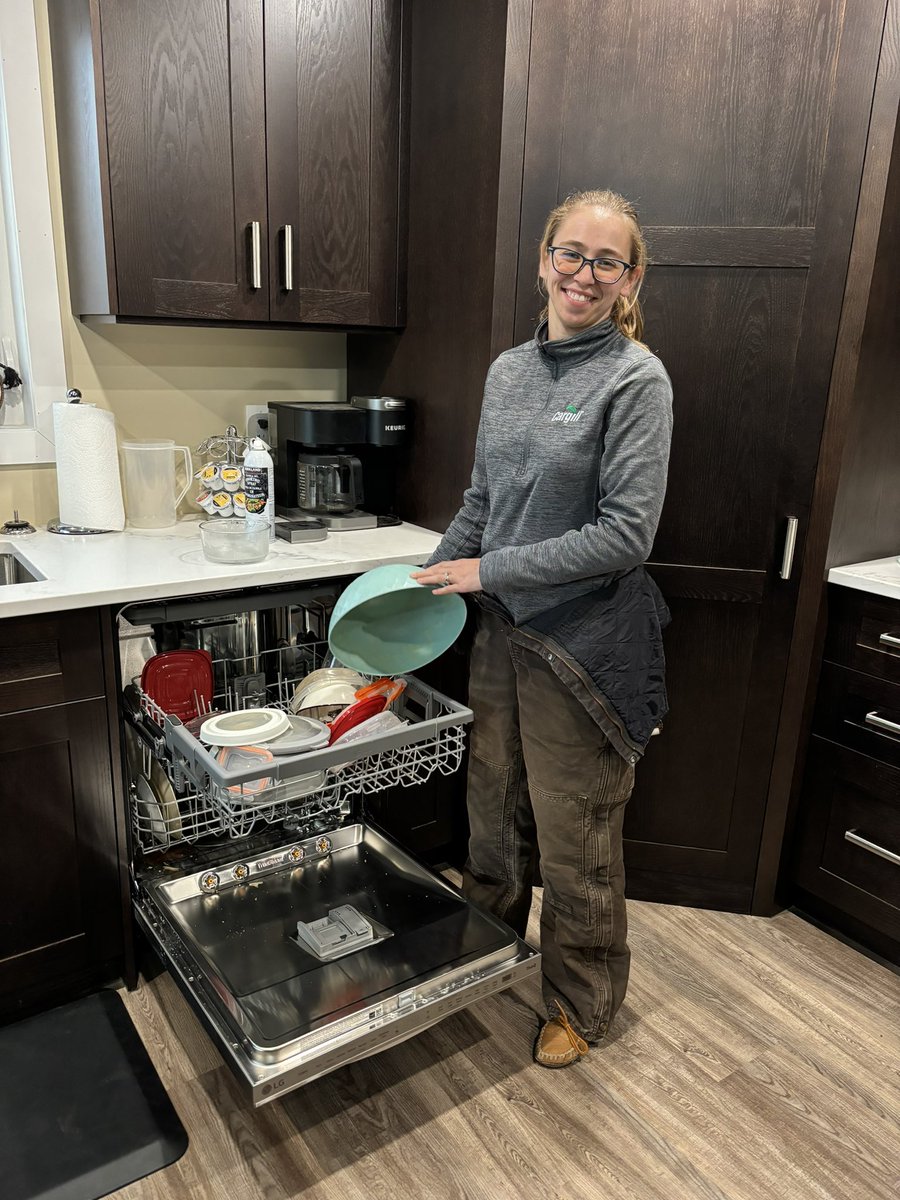 Farm wife, works for Cargil by day, calves cows by night, hero at both and keeps me fed and at work on time. 🦸‍♀️ 🤠 #luckyme #womeninag