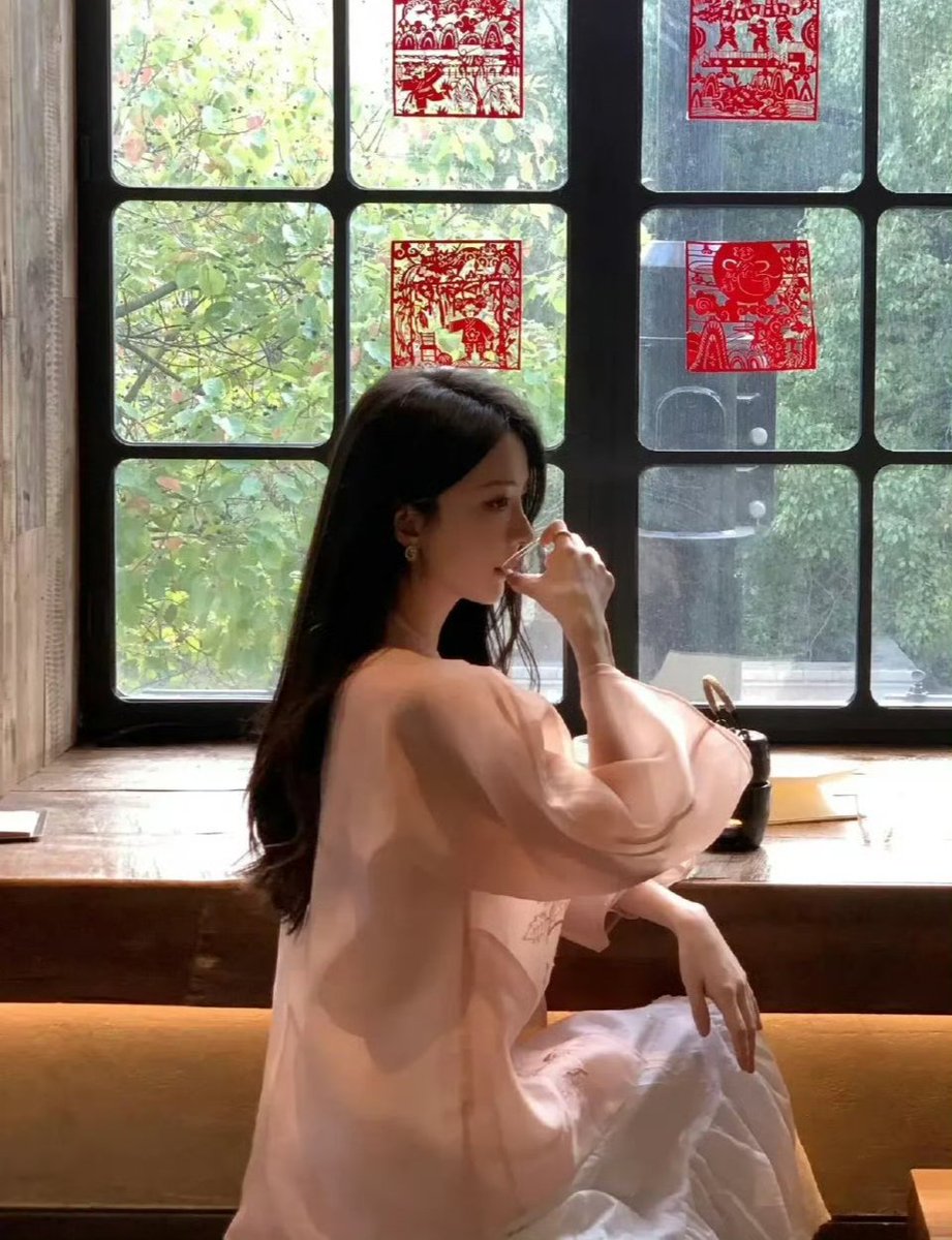 喝茶看书，富养自己。 https://t.co/BeOtd9nmt9