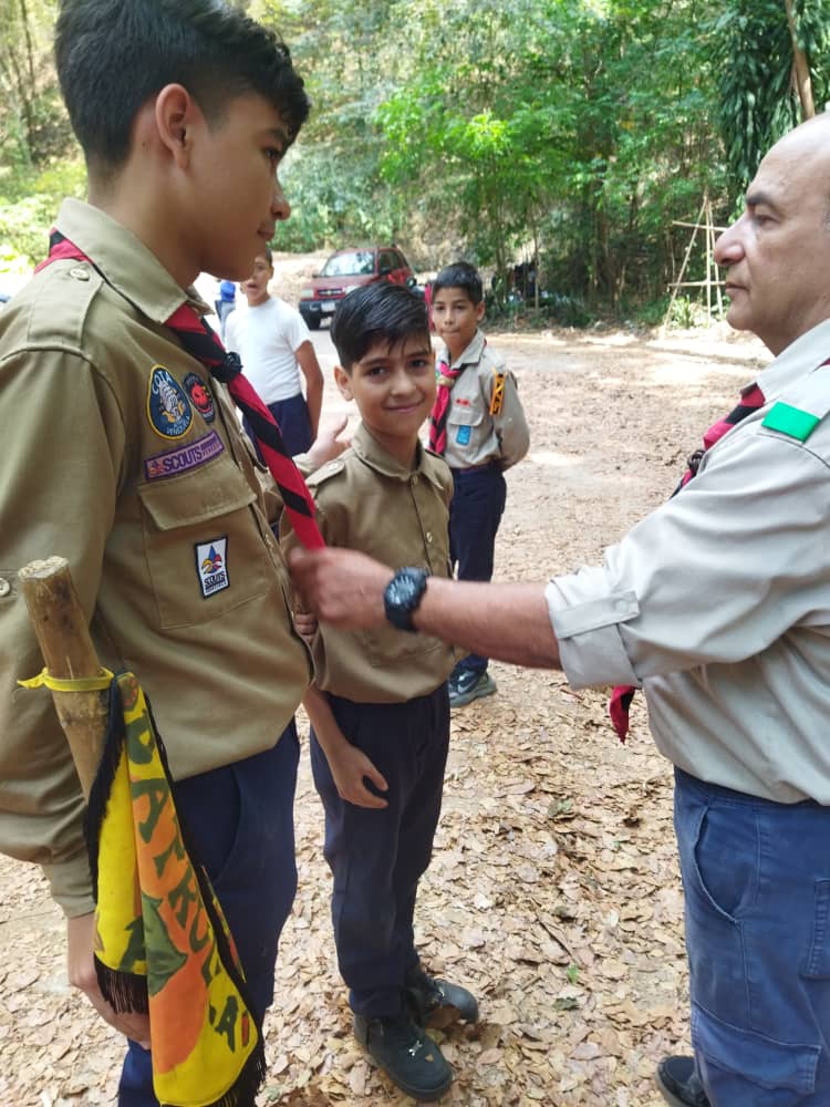 GSCATATUMBO19's tweet photo. ¡UNA PROMESA EN LA TROPA SCOUT!
Orgullosos de anunciar a un valiente que ha hecho su promesa en la Tropa Scout. Con su compromiso de vivir según los valores scout #scouting #scouts #scout #scouter #beprepared #siemprelisto #escoteiros #香港童軍 #скауты #ボーイスカウト #Skaut https://t.co/skxfThPT2a