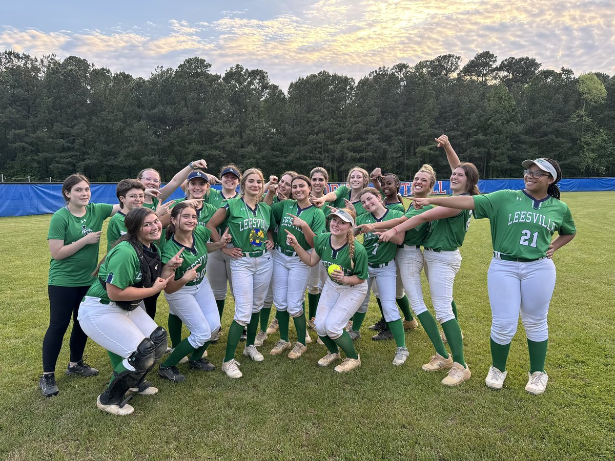 Our #PridePlayeroftheGame for today is Avery Goodwin! Today was the Avery show because she had SO many outs and some solid hits at the plate! I’d watch her any day! 

This is exactly how you #popthechain - and a pride win 8-2 over Athens Drive in extra innings!! 💙💚