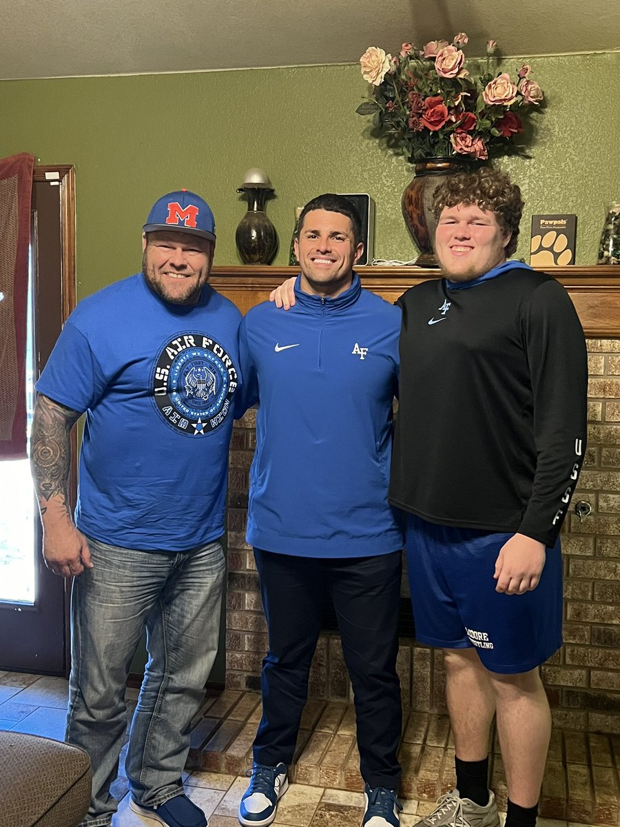 Thankful&Grateful to @CoachLamAF for stopping by, talking ball and my future with My Family and I! Looking forward to coming to campus this summer to see what @AF_FBRecruiting is all about! #AimHigh #FlyFightWin #1Lion #TMRollsDeep #C4Family @CoachGBryant @JRRStark…