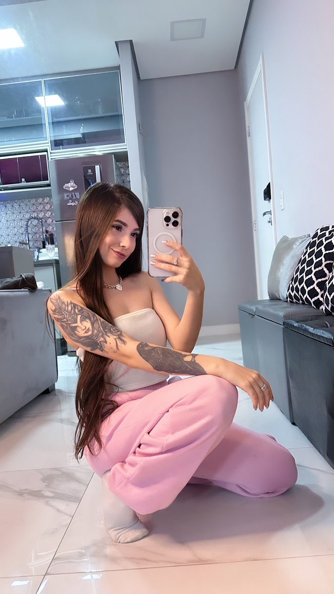 IRL 🩷 Arrumando meu apartamento ✨ Twitch.tv/NicoleDiretora