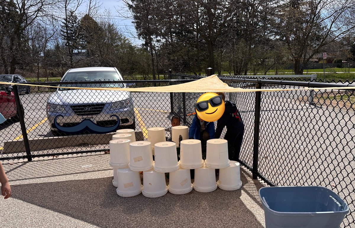 We took our learning outside today!! Weather was perfect!!
#Kindergarten #GetOutside #classroom without #walls