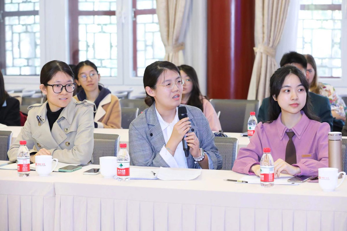 An exchange between Christlich Demokratische Union Deutschlands (CDU) members of parliament and #PKU students was held at #PekingUniversity. Jens Spahn @jensspahn and Serap Güler @SerapGueler, members of the German Bundestag, answered questions on academic and cultural topics of…