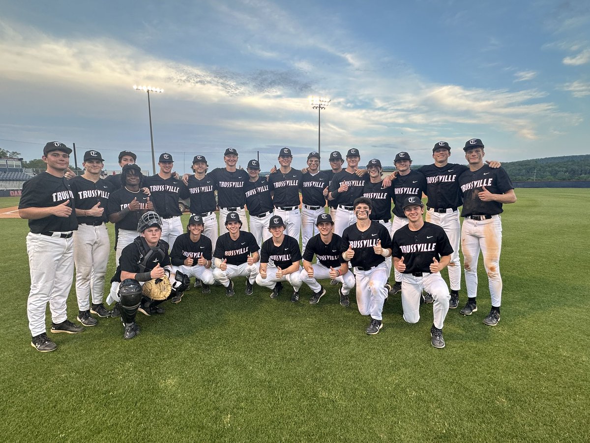 Varsity wins 6-1. <a href="/DylanLewkutz/">Dylan Lewkutz</a> CG with 7K’s. <a href="/SteeleHall6/">Steele Hall</a> 2 hits with 2B &amp; RBI, <a href="/CarsonWideman25/">Carson Wideman</a> 2 hits with 2B &amp; RBI, <a href="/colbydurden18/">Colby Durden</a> 2B, <a href="/C_Simp28/">Cameron Simpson</a> 2 RBI 1B, <a href="/Chelmers2/">Christian Helmers</a> 2B, <a href="/samscarborough7/">sam scarborough</a> 2 hits, <a href="/OllisDrew/">Drew Ollis</a> 2 RBI’s. #RC
