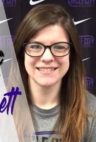 Congratulations to Alexis Padgett on being named the new Head Volleyball Coach at Tri-West High School. We are excited to have you! 🔵🟡🔵 @nwhsc1 @ScottFrye37 @TW_Principal @twbruinsden @triwestvolley @KyleNeddenriep @ihsvca @circlecityvbc