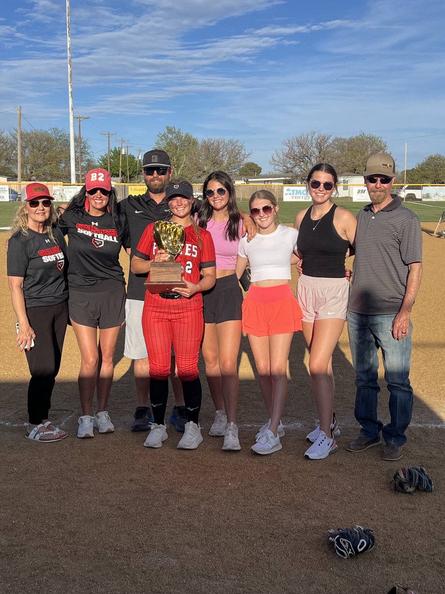 jccurrington's tweet photo. District Champs!  #burntheship ⁦ https://t.co/nW5NKdqmvm