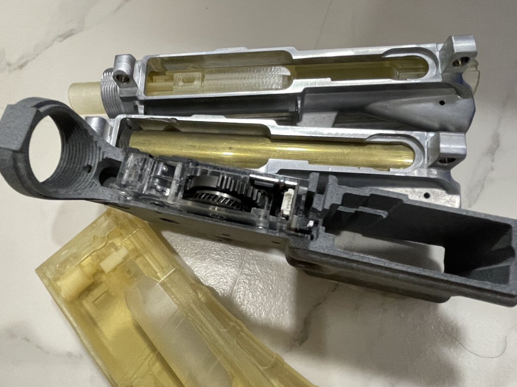 systema_ceo's tweet photo. 🌈トレポンオーナー必見

🌈PTW発売20周年
PTW GBB Conversion kit

#拡散希望
『拡散RTリツイートして下さった
フォロワーに抽選で1名にプレゼント』

🌈TWFにて試作を初公開　
5月1日予約開始←初回ロット限定価格
6月 量産型試作
7月11日試射
8月発売
（5月予約分のみ）

「1丁で2つのエンジン」 https://t.co/ir8iAXZlpg