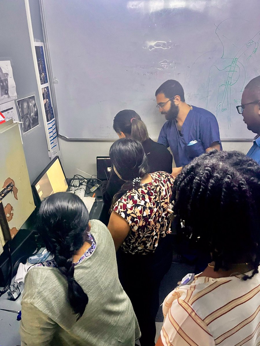 Today, @JFiltes taught the residents the basics of arterial access then guided the residents through mesenteric angiography on the @Mentice simulator. @RADAIDIntl @columbiaimaging @ColumbiaVIR