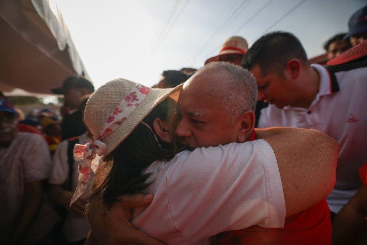 Con el Mazo Dando tweet media