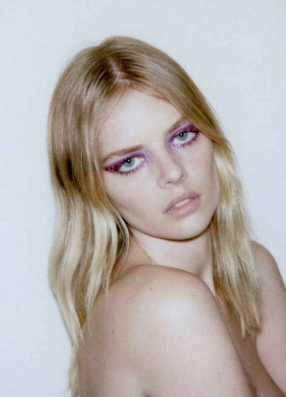 weavingsfiles's tweet photo. no thoughts, just samara weaving. https://t.co/kSfxjuSdX4