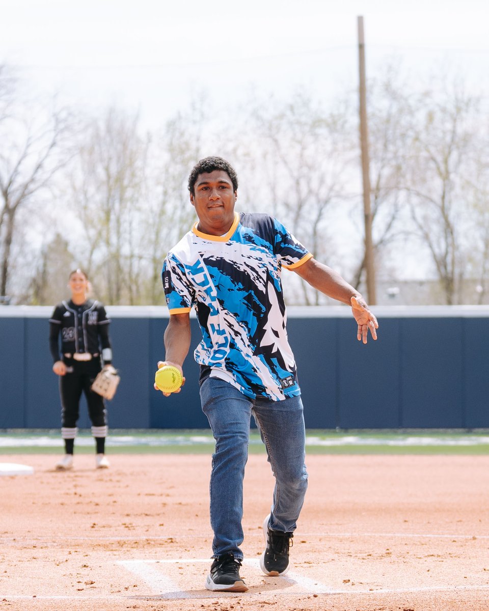 Nevada_Softball's tweet image. Our super fan, Calvin, drove nine hours to throw out the first pitch at today's game! 🥎 Thanks for always supporting Nevada Softball!

#BattleBorn