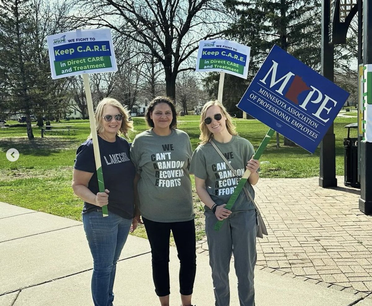 MAPEunion's tweet image. Members are fighting to keep CARE clinics open in Carlton and St. Peter. Our members know these closures would have significant impact on the lives of their patients and clients. #saveCARE #1u #mapestrong