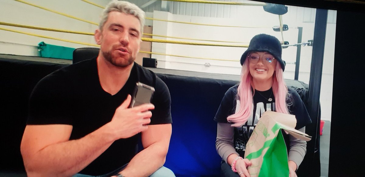 _JOKEmptySpace's tweet photo. Catching up but still believing. #SayHisName and he appears π #IBelieveinJoeHendry π π #Undeniable #AshleyVega #FutureKnockout #ScottishQueenoftheRing #WeWantVega #WeBelieve #JoeHendry #FoodFight https://t.co/1bVjSoPs0d