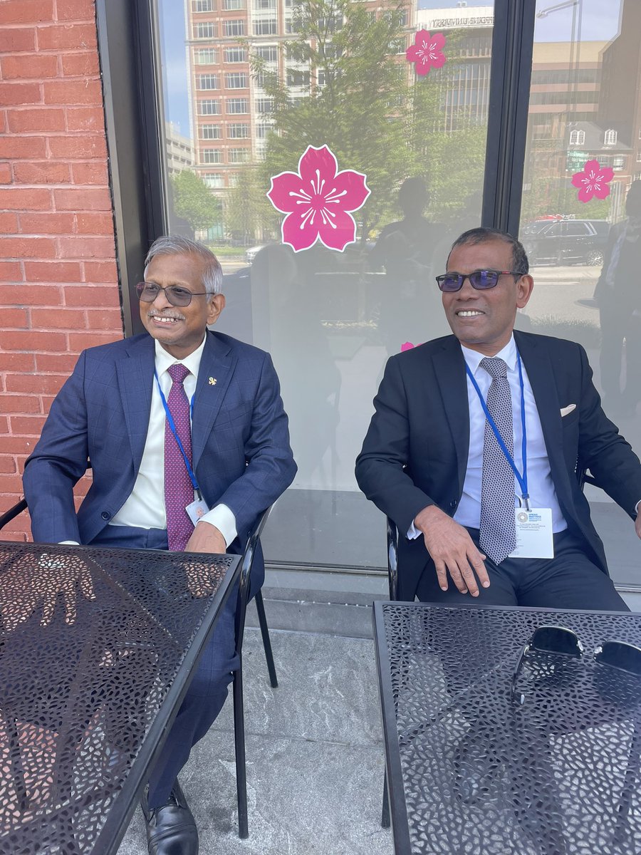 Always a pleasure to catch up with @MMA_Maldives Governor Ali Hashim. We had a good talk about how the @TheCVF @V20Group can support central banks to find pre-emptive solutions to the macroeconomic impacts of climate disasters.