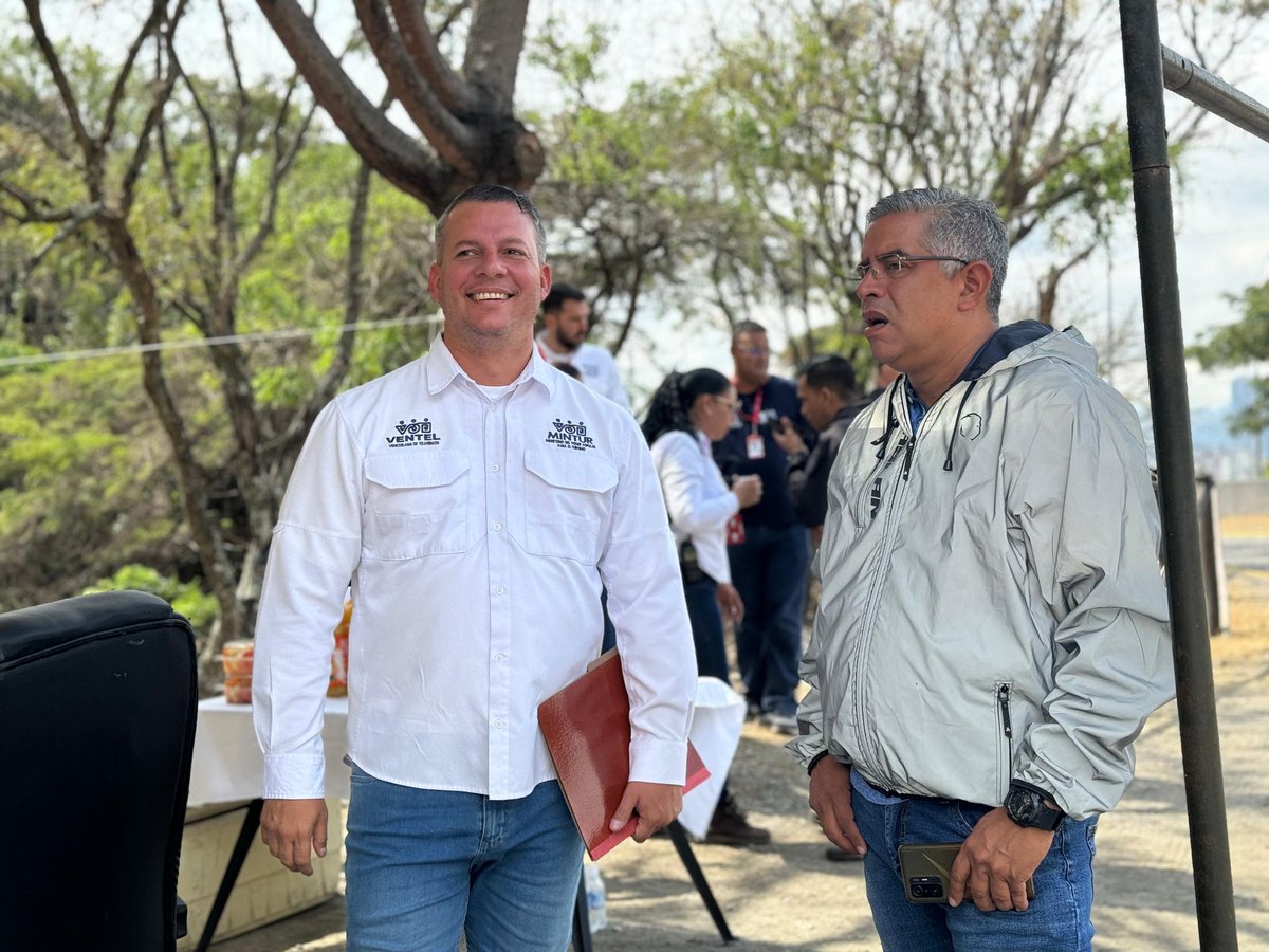 victorcrepano's tweet photo. Hoy #16abril recorrimos la ruta Turística terrestre Galipán-Waraira junto a nuestro ministro de turismo @AliErnesto32, acompañados del Jefe de Gobierno del Distrito Capital @Nahumfernandezm , el Ministro para @MinecOficial @JosueLorcaV y el Ministro de Transporte @rvaraguayan https://t.co/ykg8LMQCiT