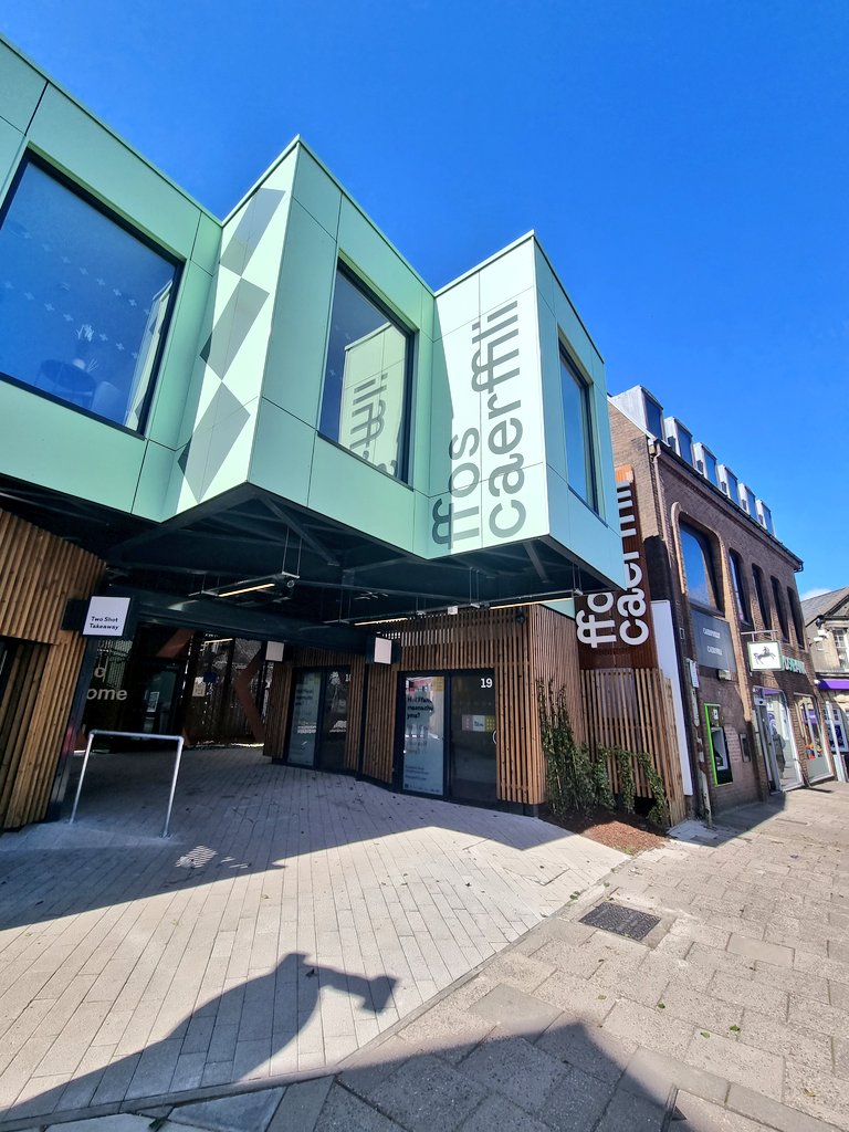 My first visit to <a href="/FfosCaerffili/">Ffos Caerffili</a> today! Very impressed! 🙌
Great places to eat &amp; drink, drop in if you are in the area! 👌
Highly recommend!