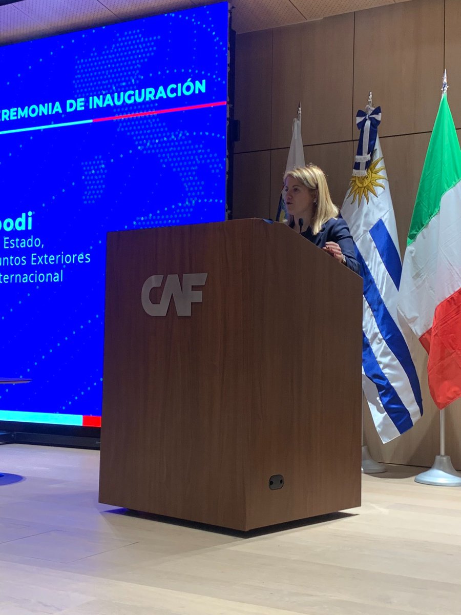 AUCI acompañó la inauguración del VIII Foro PyMES organizado por @iila_org en colaboración con @MIEM_Uruguay, la cooperación italiana para el desarrollo y la @AgendaCAF. Turismo, moda y procesos de innovación y fondos para #pymes fueron algunos de los temas abordados.