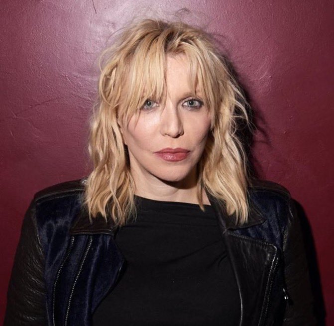 jnktoowell's tweet photo. Courtney Love on BLACKPINK:

"I think they’re very talented girls.very balanced and thats what I think draws people in. I don’t like kpop in general due to videos my grandchildren have shown me of some terrible group of 7 guys singing but blackpink has redeemed the genre for me." https://t.co/ddfmIikTH5