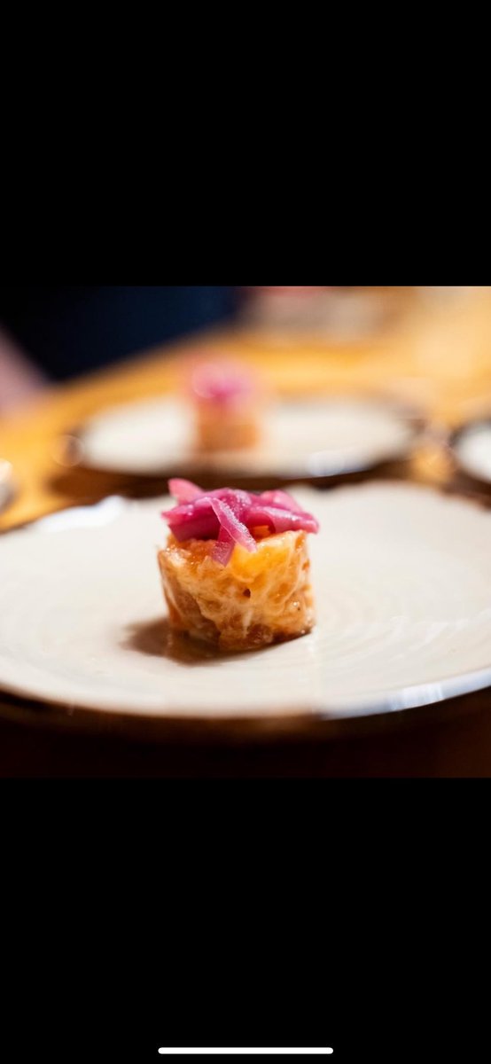 We kijken terug op een schitterende avond... ✨

Afgelopen vrijdag hielden we in De Winsinghhof ons allereerste Business Friends Gala! In de sfeervolle zaal genoten onze gasten van heerlijke hapjes verzorgd door Bruut roden. 🥖🥘🍷