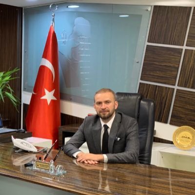 Şanlıurfa Büyükşehir Belediyesi Meclis Başkan Vekilliğine seçilen Sn. Cihan Canbeyli’yi tebrik eder, yeni görevinde başarılar dilerim. @canbeylicihan