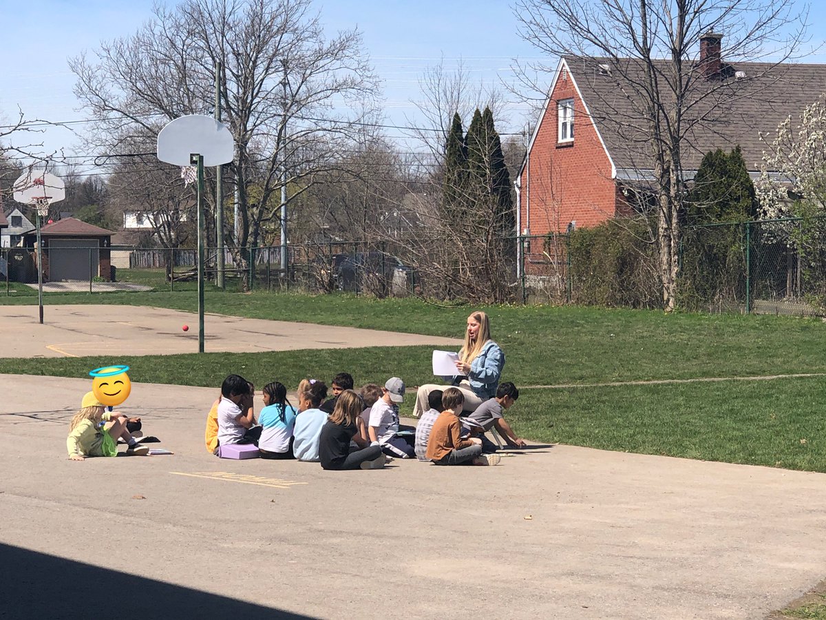 Ms.Gilbert was rocking some @HeggertyPA with her class today.  Talk about @DSBNOutdoorED @dsbn