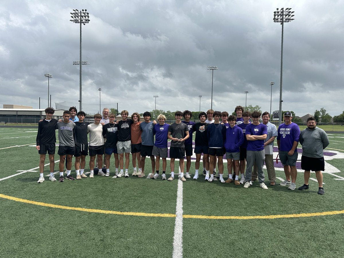 Congrats to Ridge Point Boys Soccer Team for being named the Farm Bureau Insurance March Team of the Month. ⁦@RPHS_BoysSoccer⁩ ⁦@RPHS_Panthers⁩