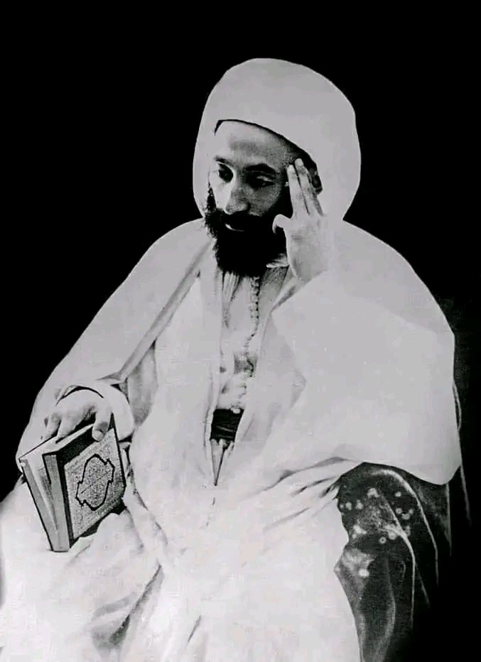 TmH4a's tweet photo. يوم العلم (16 أفريل)
الشيخ العلاّمة ابن باديس من الأوائل الذين آمنوا بأن تحرير العقل من الجهل والخرافات يسبق تحرير الأوطان، حيث حارب حتى آخر رمق من حياته، كل المخططات الاستعمارية الفرنسية لطمس الهوية الوطنية، وكما نقول مذكرين بأن العلامة الرمز الشيخ ابن باديس أقام دعوته الإصلاحية https://t.co/hy7zqobjLh