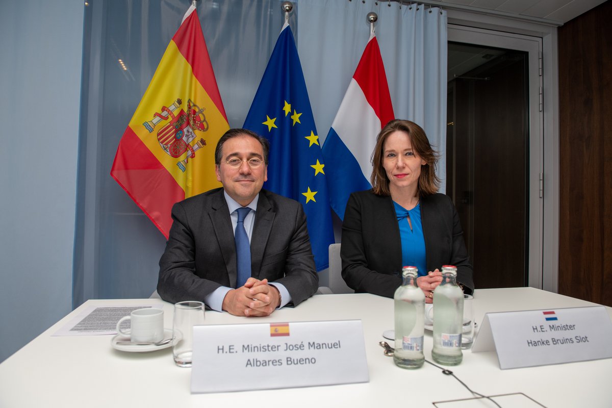 Following Iran's attack on Israel, we convened online with EU Foreign Ministers. Glad to be joined live in The Hague by my Spanish colleague @jmalbares. We condemn Iran's actions in the strongest terms. I welcomed the broad support for expansion of the UAV sanctions regime. 1/3