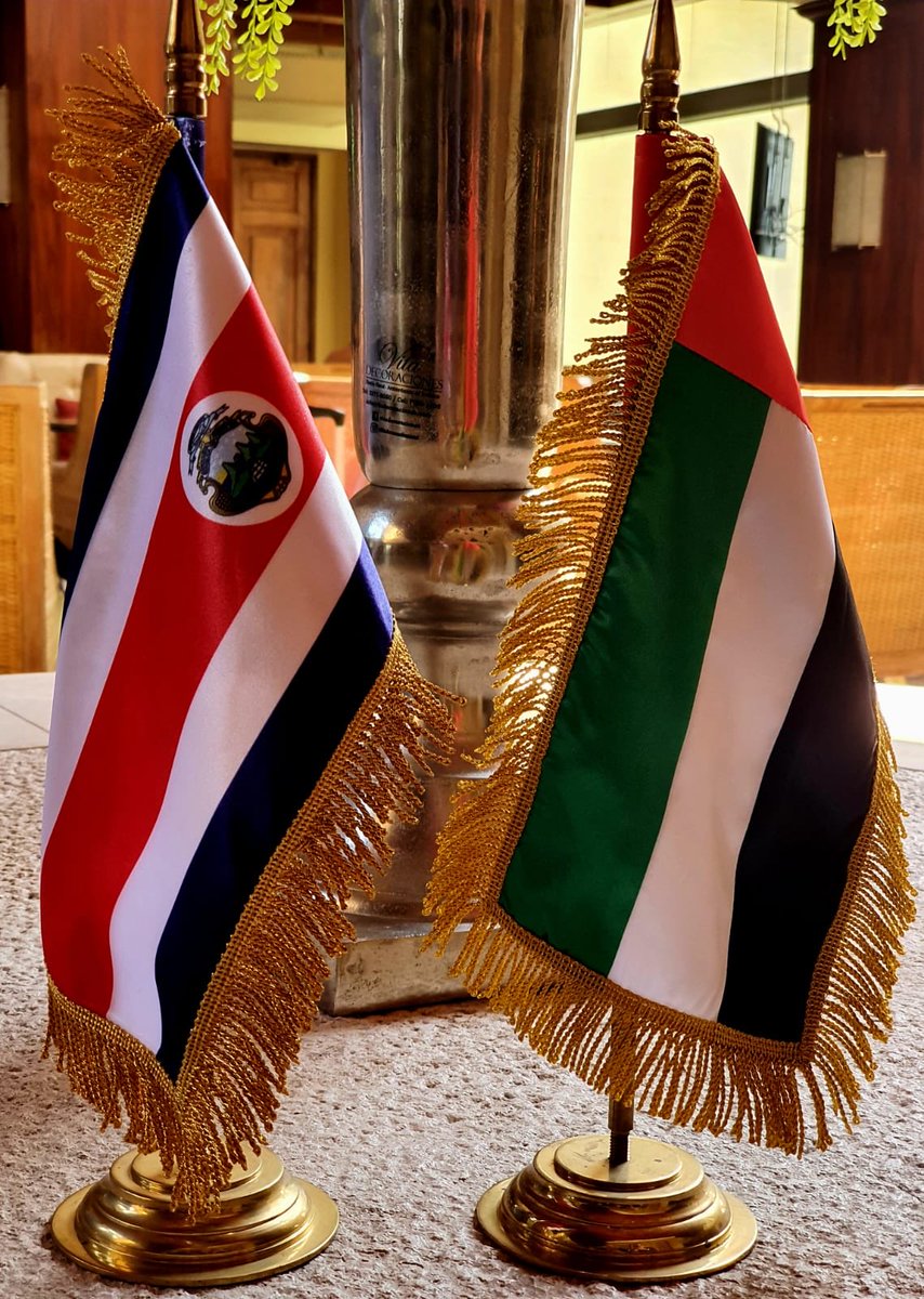 Un honor recibir en Costa Rica a mi colega y amigo ⁦<a href="/ThaniAlZeyoudi/">د. ثاني أحمد الزيودي</a>⁩ en ocasión de la firma del TLC entre 🇨🇷 y 🇦🇪. Le acompaña una importante delegación de empresarios e inversionistas emiratís.