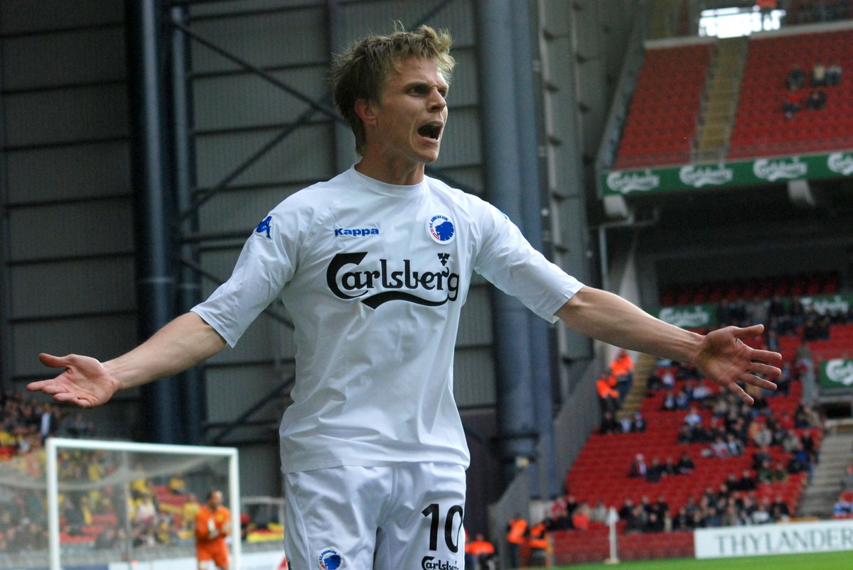 CphSundays's tweet photo. LEGENDE!
Fotos: Thomas Sjørup.
#fck #legendsclub #fcklive