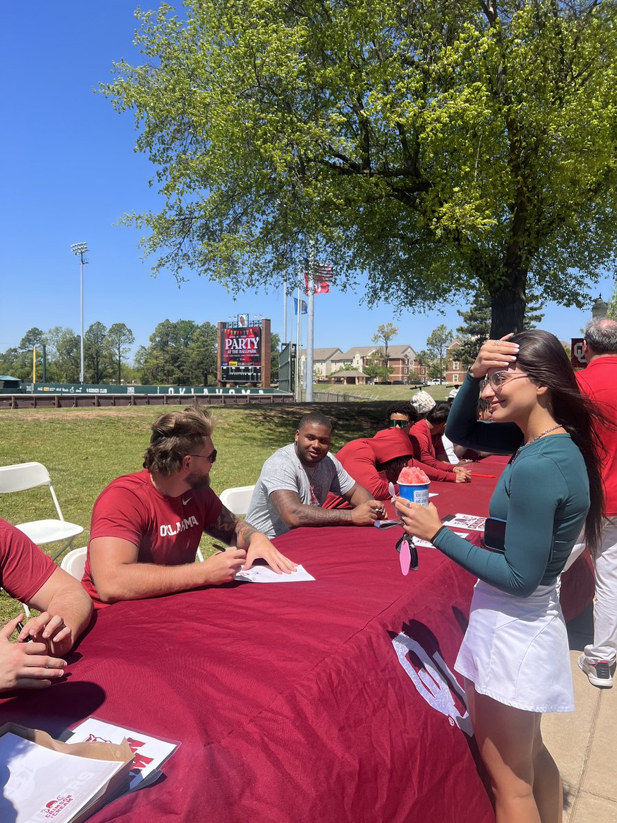 Crimson & Cream (@crimsoncreamnil) on Twitter photo We love our community and fans thank you all for coming out to see <a href="/ou_football/">Oklahoma Football</a> at their Party at the Ballpark autograph signing!🏈✍️ We love our community and fans thank you all for coming out to see <a href="/ou_football/">Oklahoma Football</a> at their Party at the Ballpark autograph signing!🏈✍️