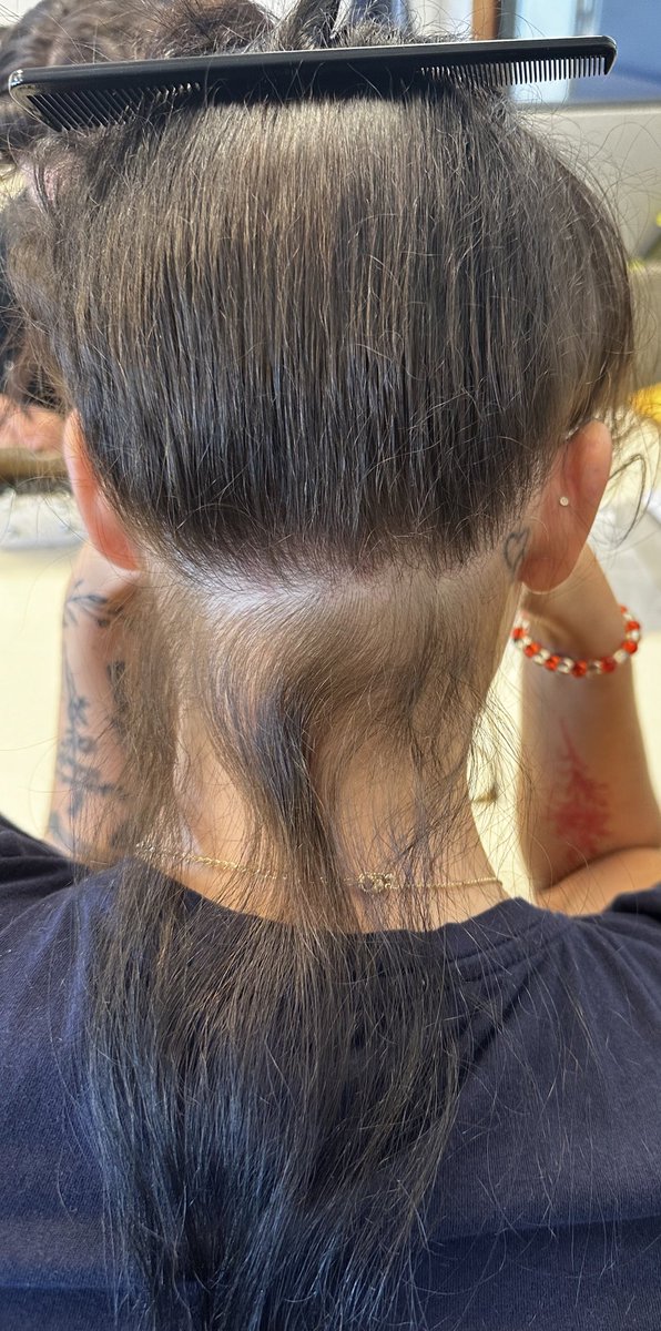 paintball7288's tweet photo. Cleaned up my coworkers neckline and now she loves it. #cleanedneckline #shavedneck #shaved #undercut https://t.co/3oiBWvt747
