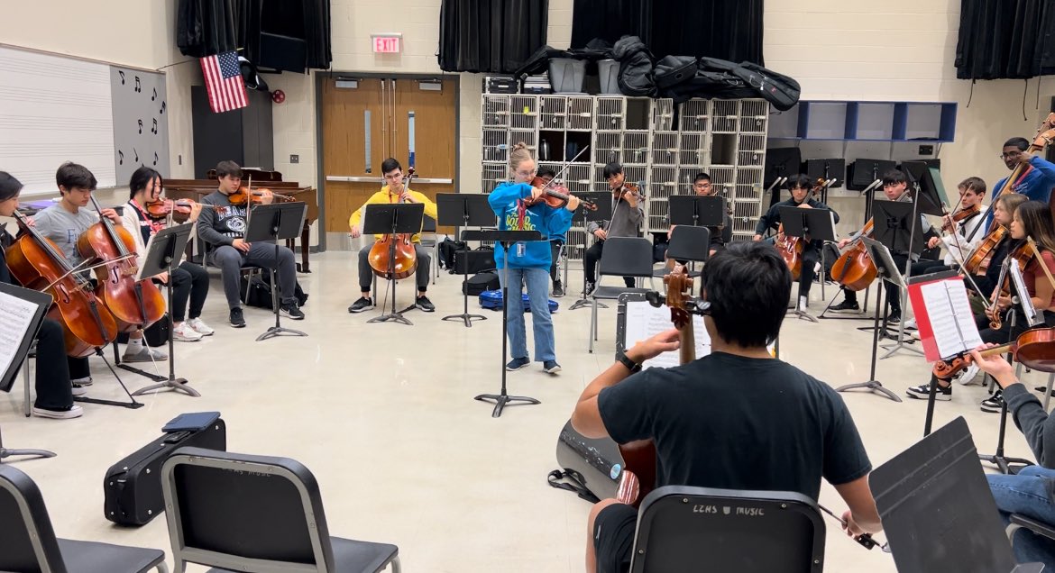 Symphony preparing to accompany Elise on the Bruch Violin Concerto with some circle rehearsing today.