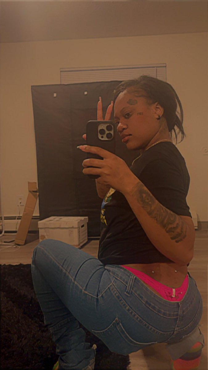 QuessyF's tweet photo. Just a lil stop by 💕 https://t.co/LUlghSiprC