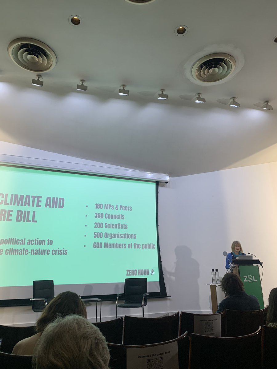 An amazing day at the @OfficialZSL #LandUseSummit! Heard from some fantastic speakers and got to present my @OxfordBiology MBiol research on #BNG - which won best poster!!🌿 Thank you to @Pettorelli @matthewsgould and @BritishEcolSoc for such an inspiring day🌍⚡️