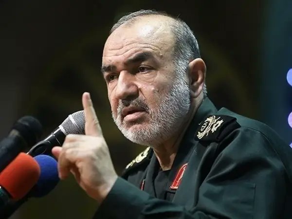 🚨🇮🇷IRAN: NEW RULES - YOU TOUCH US, WE WILL DESTROY YOU IRGC Commander: 'Anyone who attacks our land will face punishment, and the era of hit-and-run is over. The Zionist entity must know that we have imposed a new rule to respond to every aggression. Any action by the…