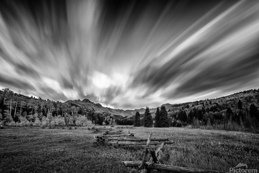 Black and White photography from Colorado is great way to decorate your walls. #landscapephoto #photography #colorado  #wallart #art4sale #homedecor #giftidea #artlovers

click link for pricing and to purchase buff.ly/3UbeFL3