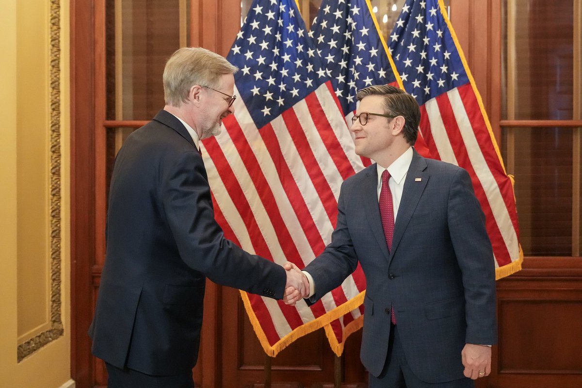 P_Fiala's tweet image. I spoke with the Speaker of the House of Representatives @MikeJohnson about Czech-American relations, the security situation in the world, support for Ukraine and Israel, and LNG supplies to Europe. 

🇨🇿🇺🇸