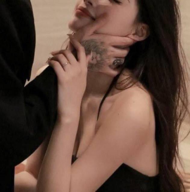 prttyfaces's tweet image. thinking about.