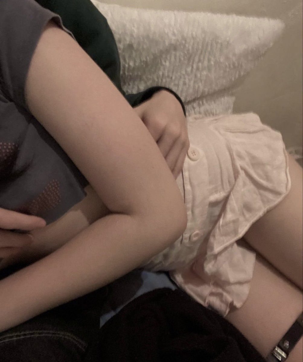 prttyfaces's tweet image. thinking about.