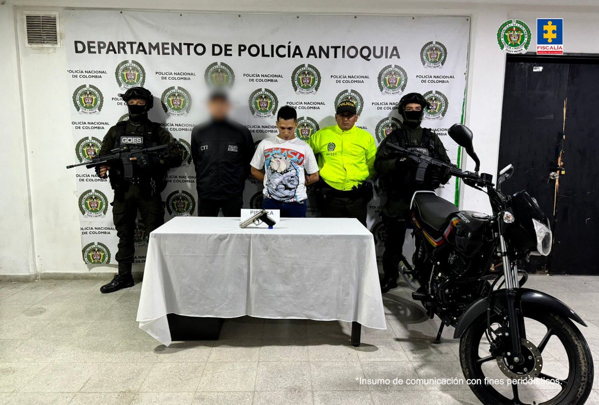 FiscaliaCol's tweet photo. Los hermanos Jhon Jairo y Yorman Alfredo Montoya Rivera, alias Los Mellizos, habrían participado en el asesinato de Luis Alberto Tejada Franco, ocurrido el 18 de febrero de este año, en zona rural del municipio de Hispania, #Antioquia. Por petición de la Fiscalía General de la Nación, un juez de control de garantías les impuso medida de aseguramiento en centro carcelario.

Información completa aquí: https://t.co/6KRR5bnT1r