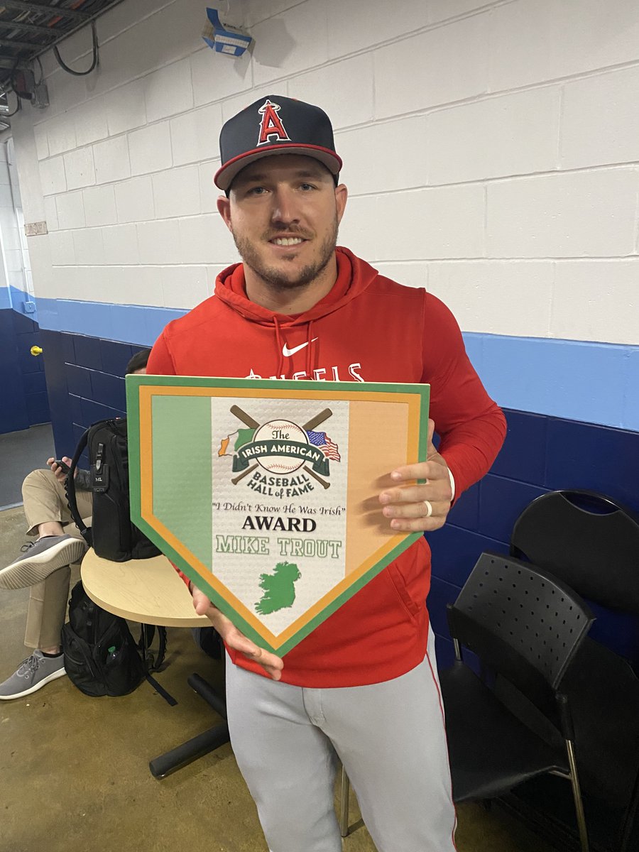 CHECK IT OUT! That's Mike Trout, receiving the 'I Didn't Know He Was Irish' Award from IABHOF Founder, Shaun Clancy! Mike's Irish roots go back to County Limerick! #IrishBaseball #Ireland #AngelsBaseball #MLB #baseballlove #baseballism #baseballfan #baseballlife @barnwoodsports