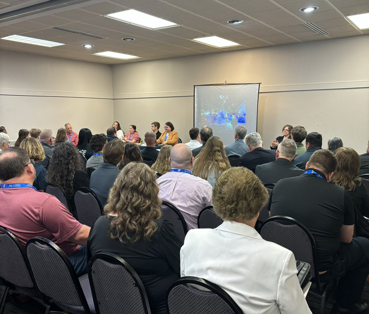 duivck's tweet photo. What a great first day at the 29th Annual KDOT Transportation Safety Conference! 

#KansasTSC #alwaysdrivesober https://t.co/xbAdpvB7Cu