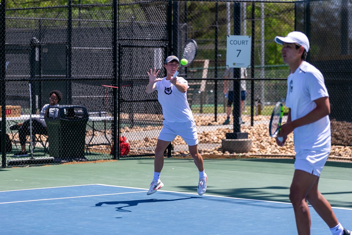 Pics from our Senior Day win over EKU! #HootyHoo