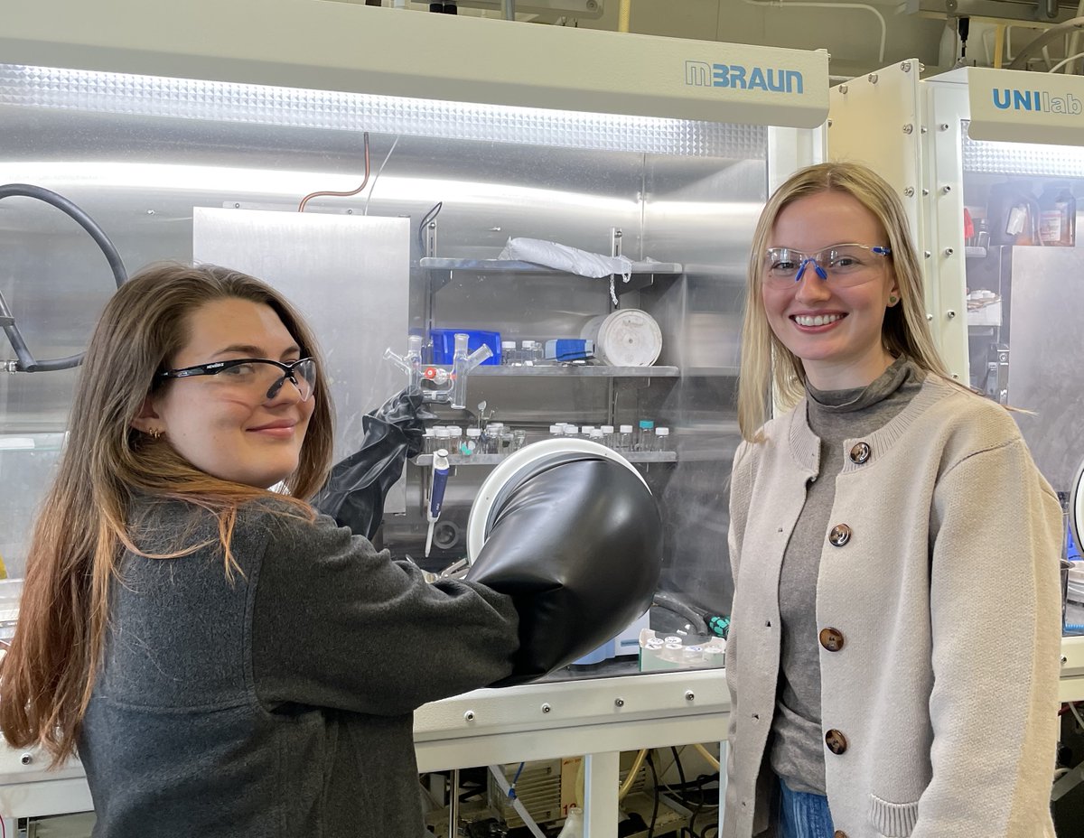 Two UChicago PhD candidates are steering their research with electrocatalysis toward a brighter, more sustainable future. Read how Sophie Anferov &amp; Maia Czaikowski say electrochemistry can play a pivotal role in crafting a more eco-conscious industry.

chemistry.uchicago.edu/news/two-uchic…